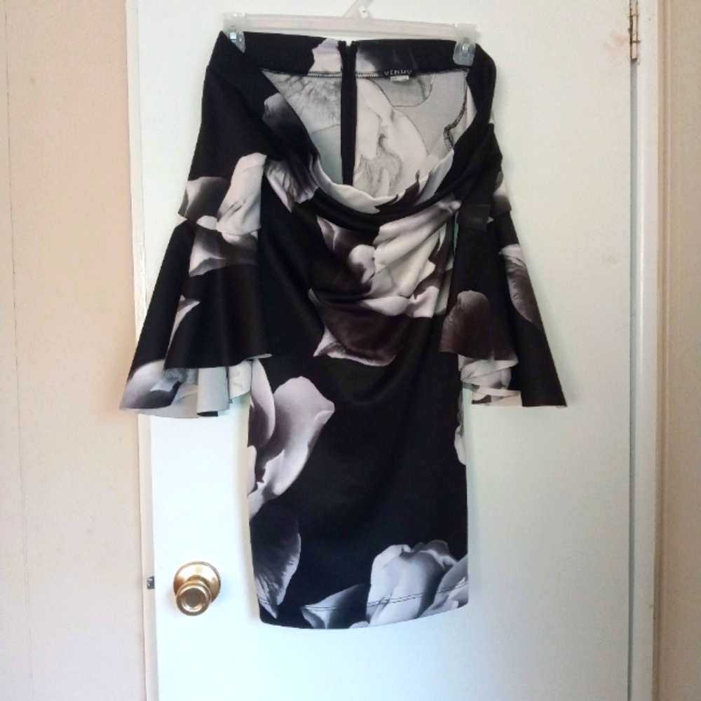Venus scoop neck dress